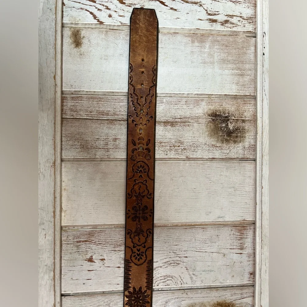 Western Tooled Leather Belt with Decorative Agate Buckle
